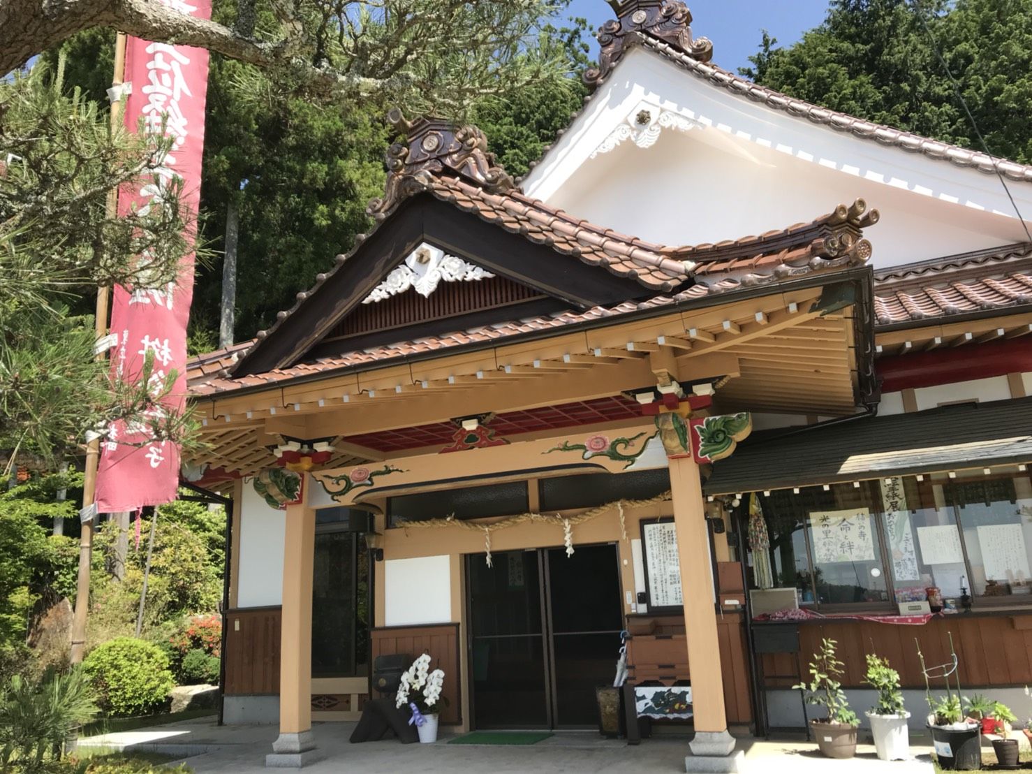 東広島市の光と命の生まれるお寺