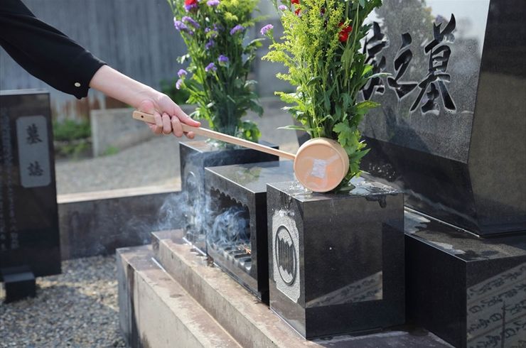 お墓の掃除